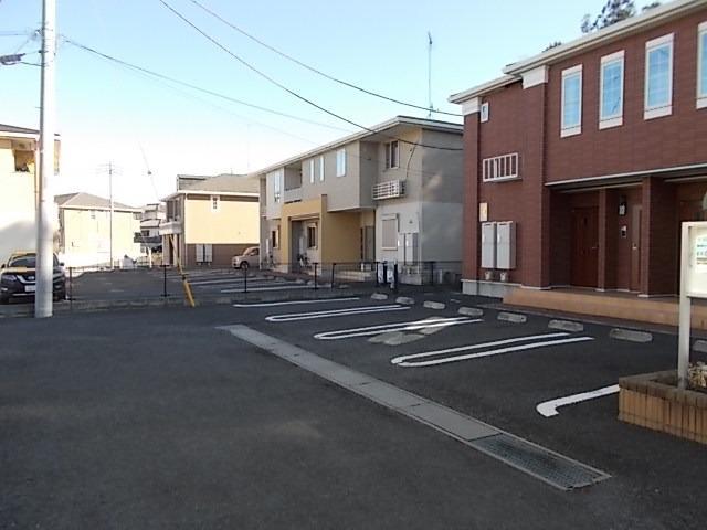 2/3 駐車場