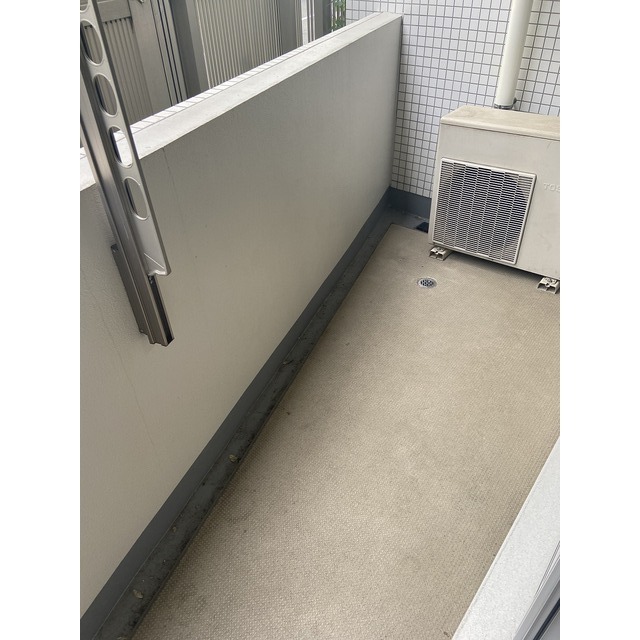 13/22 バルコニー