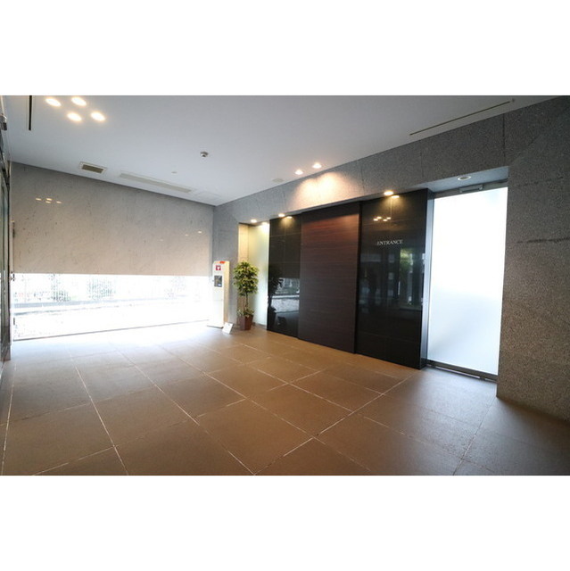 22/22 エントランス