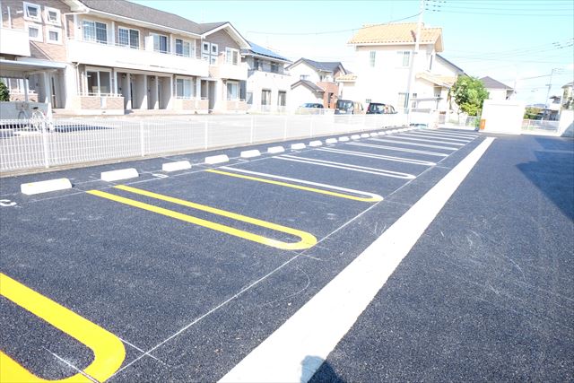 22/28 駐車場