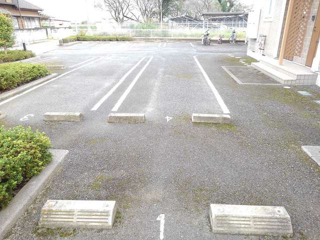 14/20 駐車場