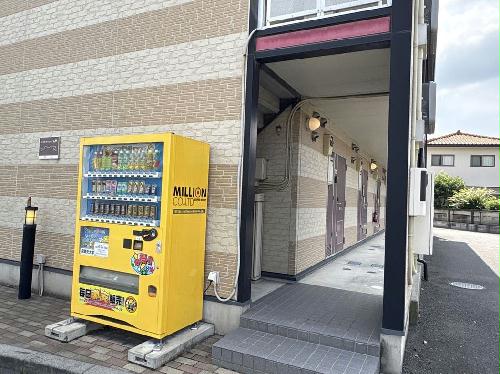 13/14 エントランス