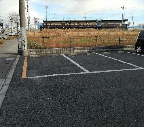 14/14 駐車場