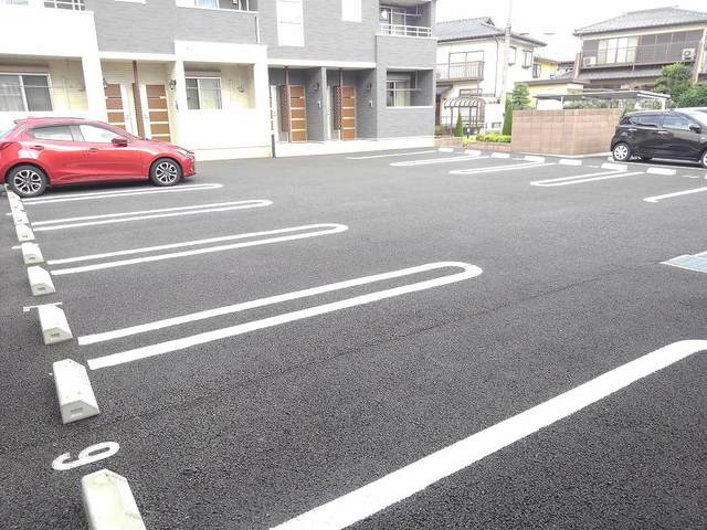 14/20 駐車場