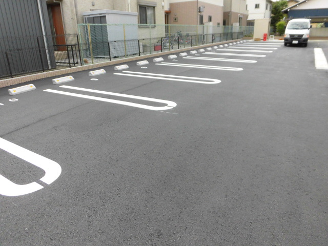 22/28 駐車場
