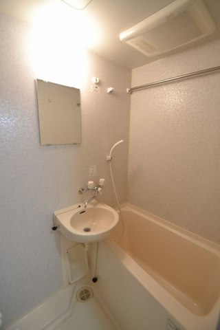 8/16 浴室