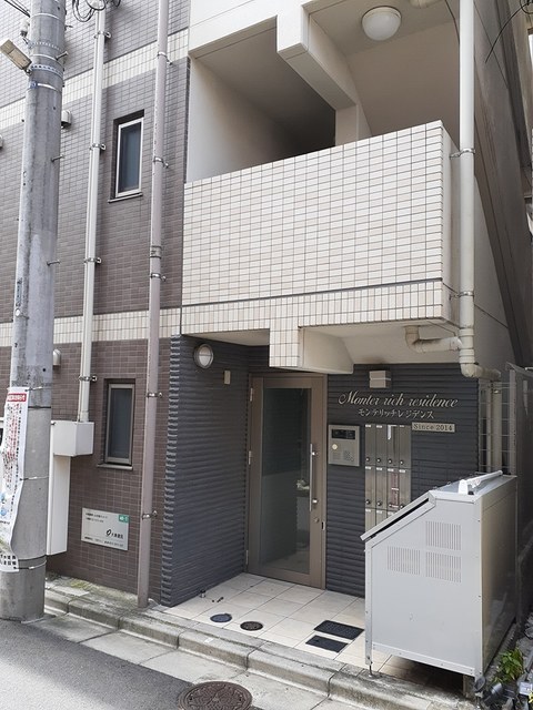 14/20 エントランス
