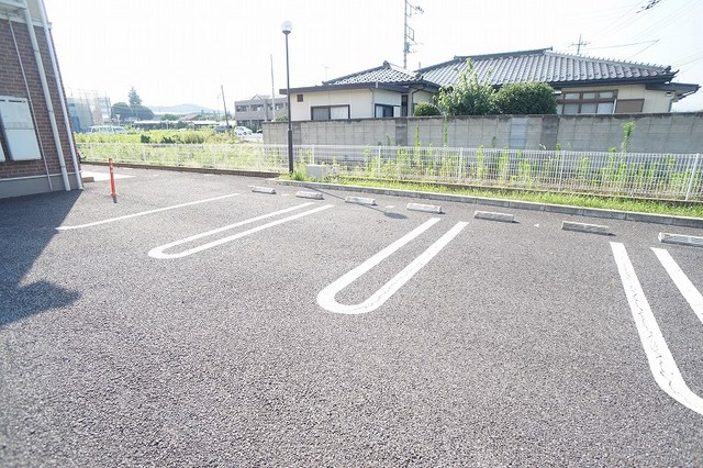 13/19 駐車場
