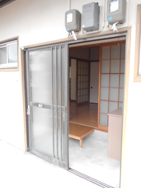 21/27 エントランス