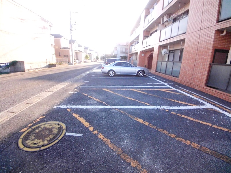 22/30 駐車場