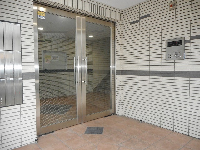 16/26 エントランス