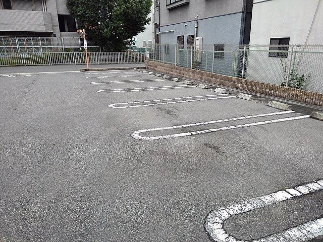 17/26 駐車場