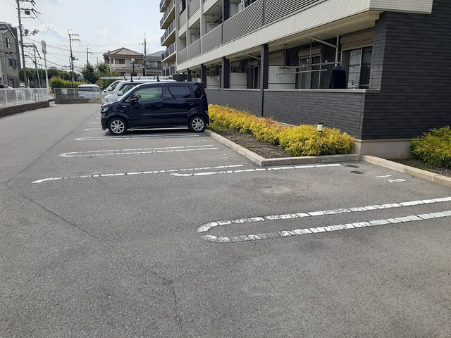 14/20 駐車場