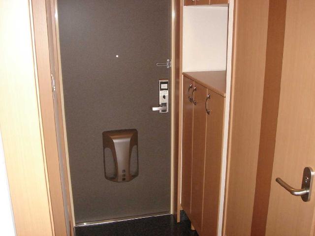 22/23 エントランス