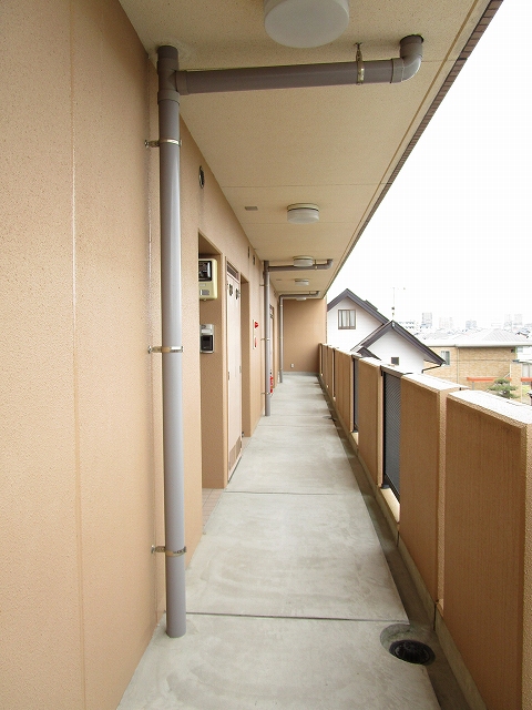 14/20 エントランス