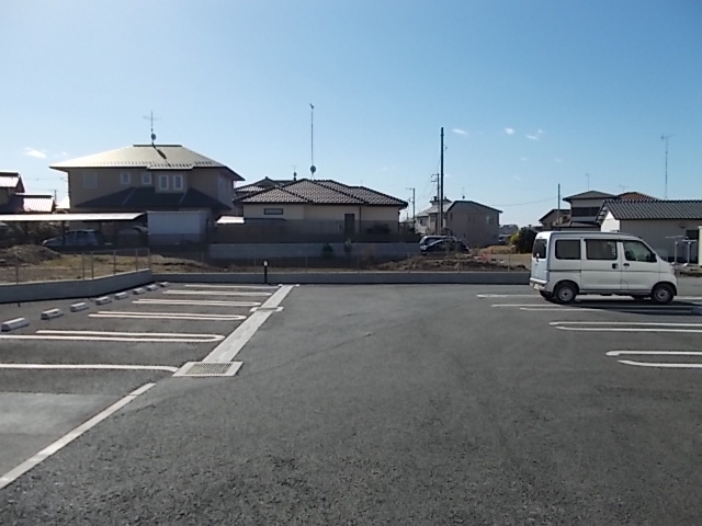 14/20 駐車場