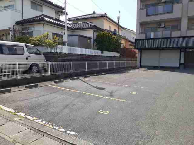 14/20 駐車場