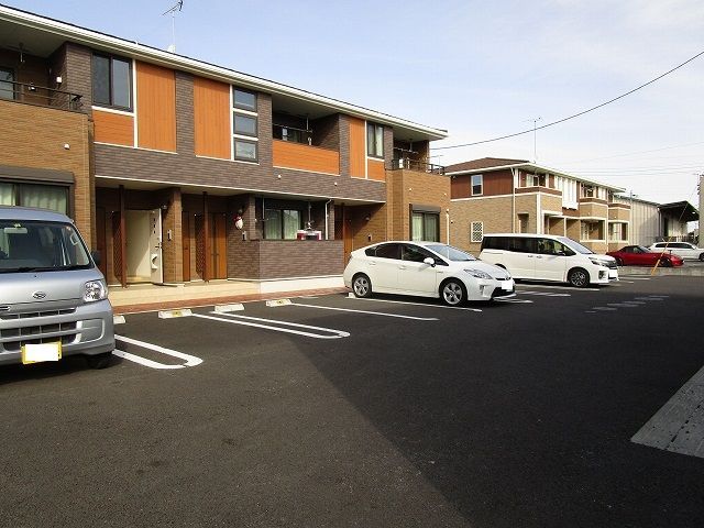 22/30 駐車場