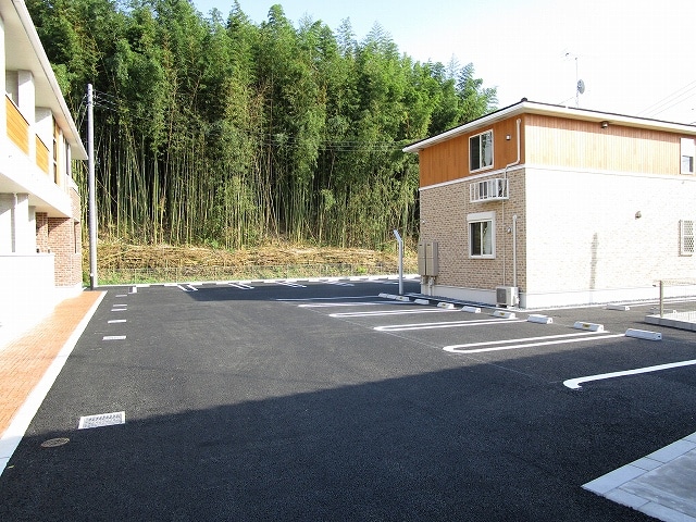 14/20 駐車場