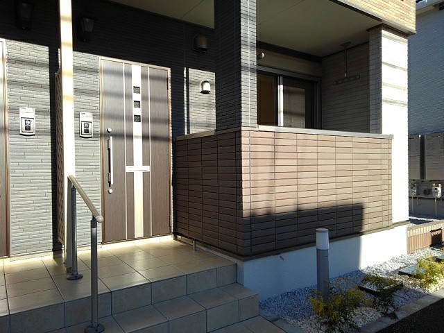 14/20 エントランス