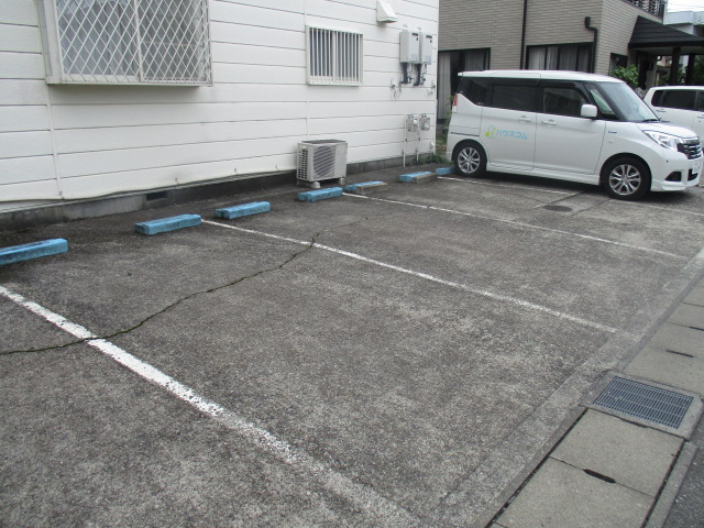 22/30 駐車場