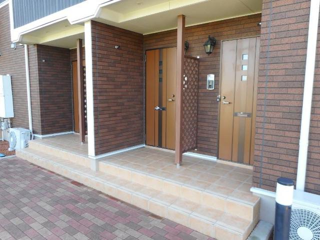 13/23 エントランス