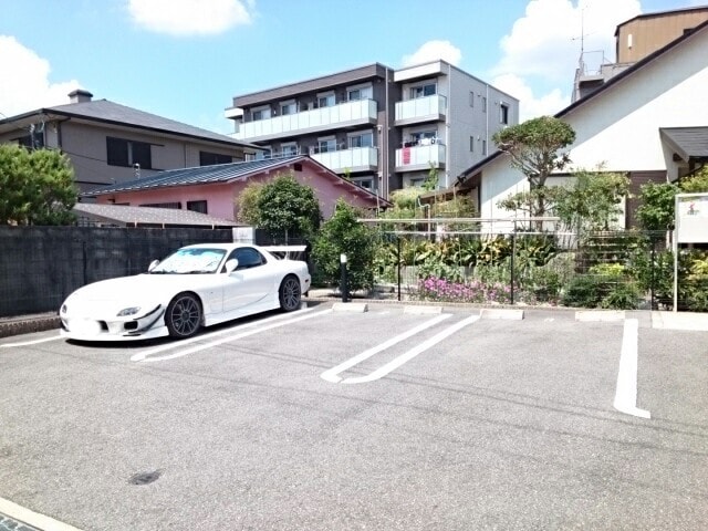 14/20 駐車場