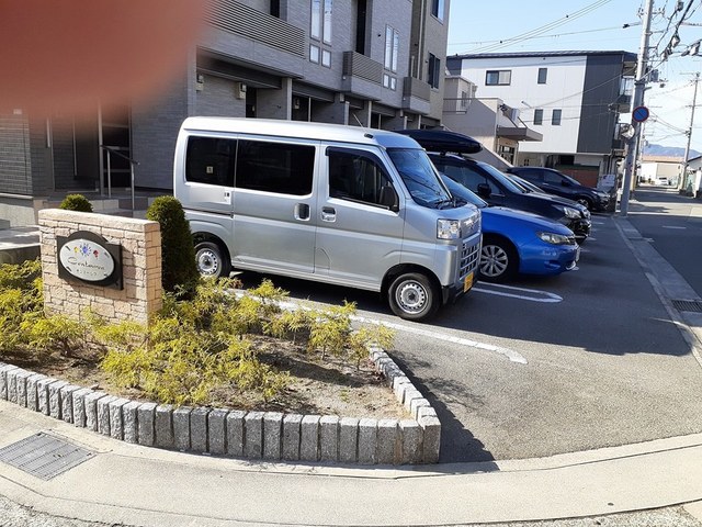 14/20 駐車場