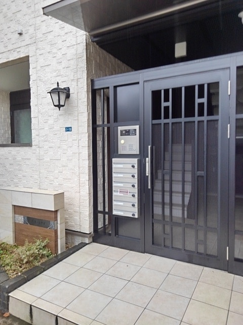 14/20 エントランス