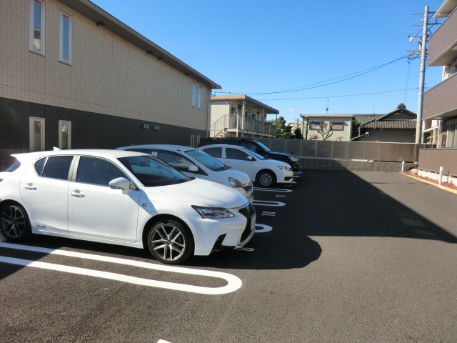 2/3 駐車場