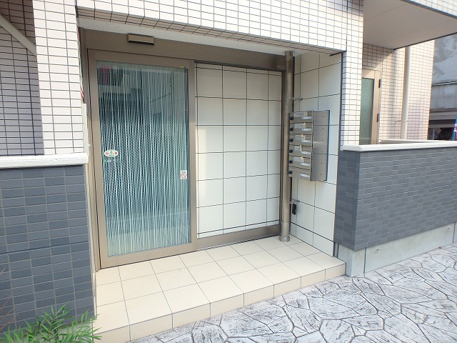 3/8 エントランス