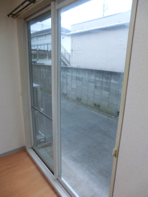 16/23 バルコニー