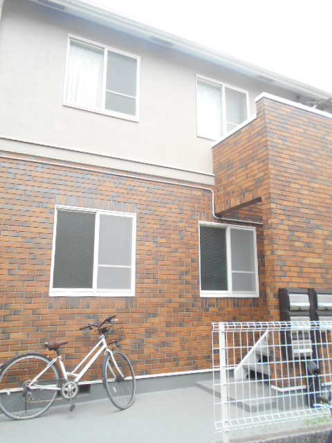 22/26 エントランス