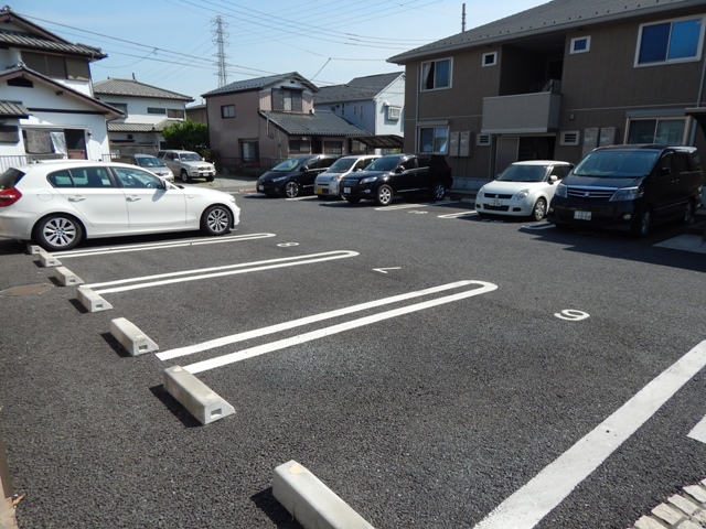 18/26 駐車場