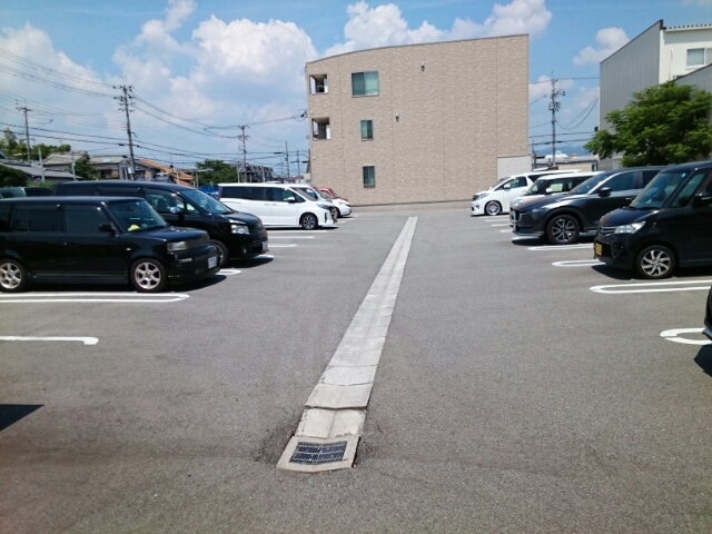 14/20 駐車場