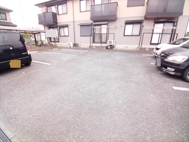 22/25 駐車場