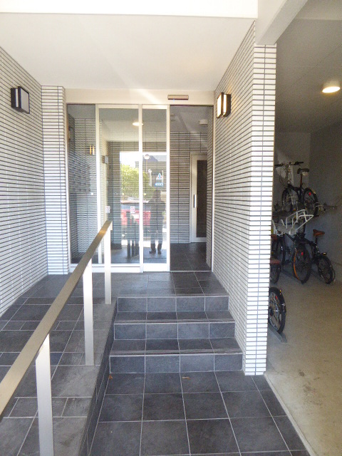 3/5 エントランス