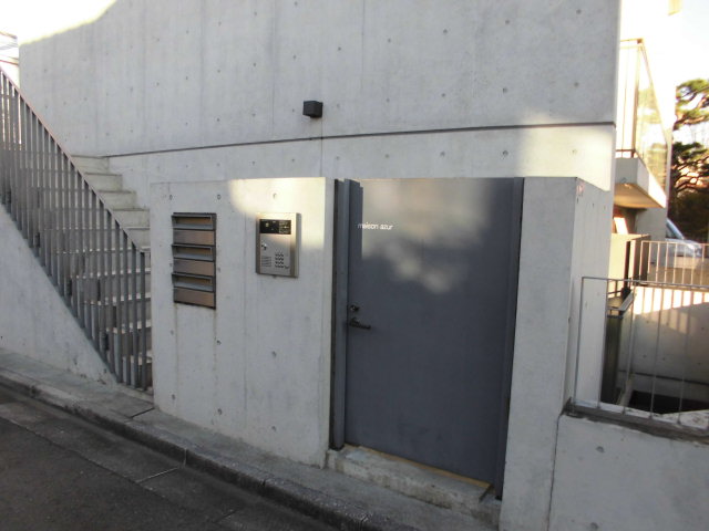 2/3 エントランス