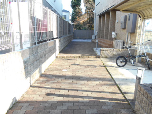 21/30 エントランス