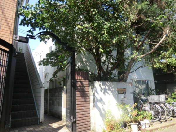 15/21 エントランス