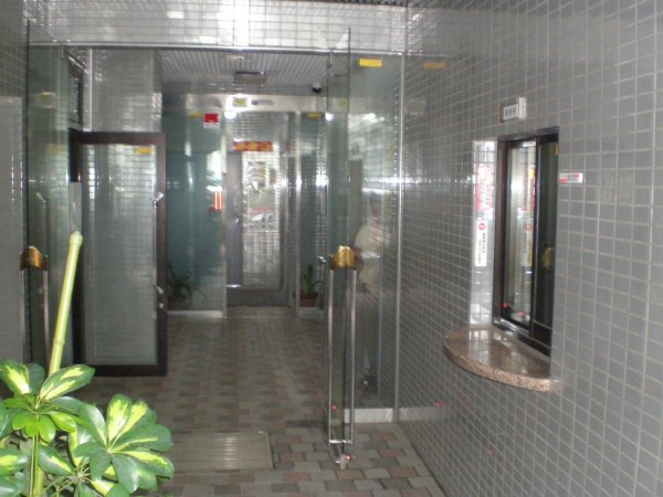 2/8 エントランス