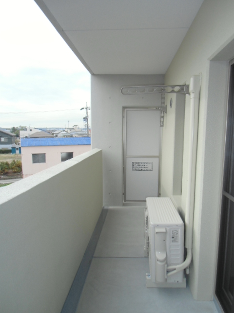 16/23 バルコニー