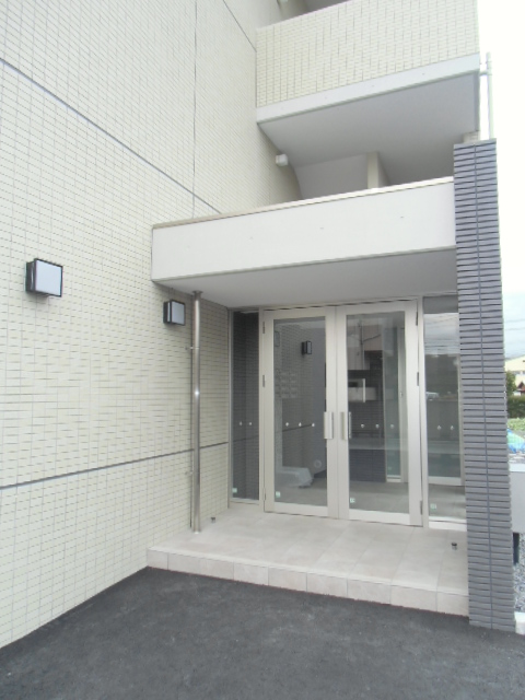 21/23 エントランス