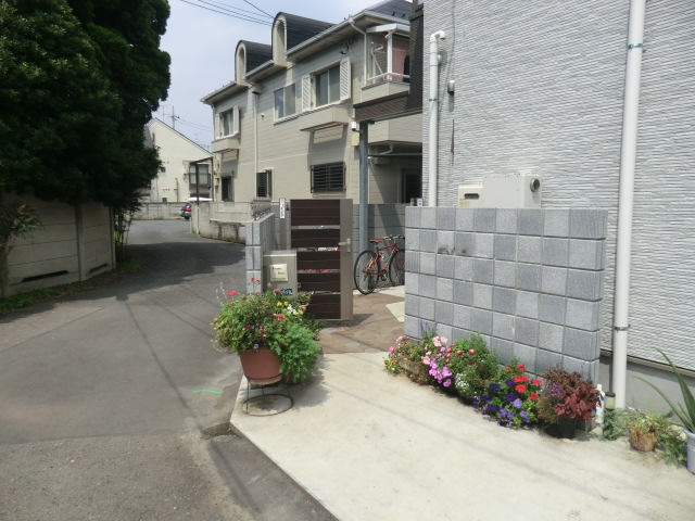 22/30 エントランス