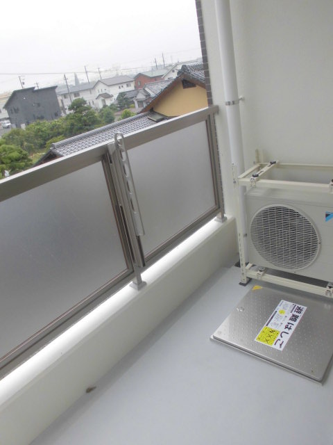 15/23 バルコニー