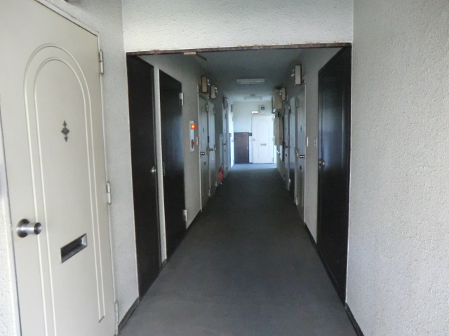 22/30 エントランス