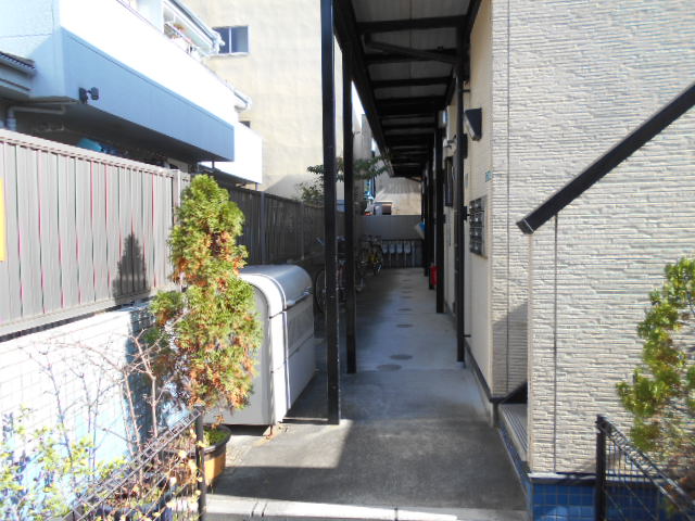 19/20 エントランス