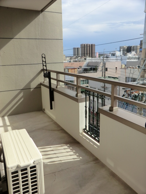 16/28 バルコニー