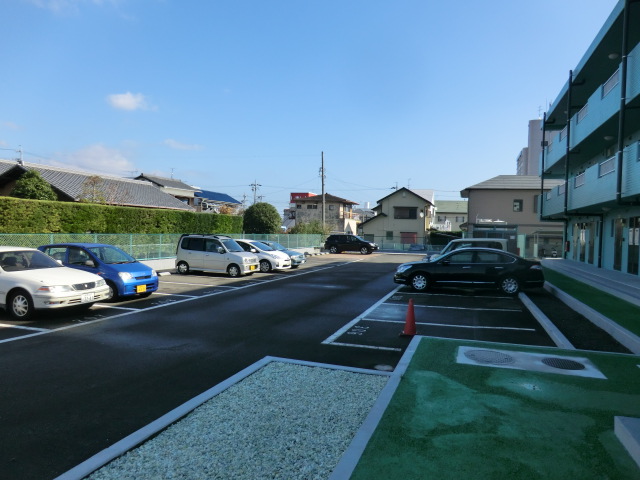22/23 駐車場