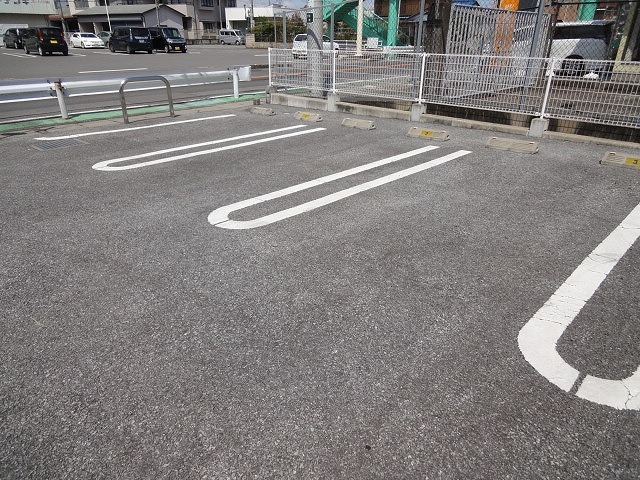 14/20 駐車場